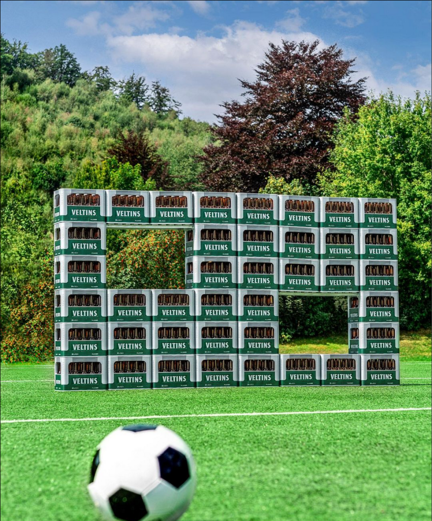 Wiesengrund-Stadion als Werbestar